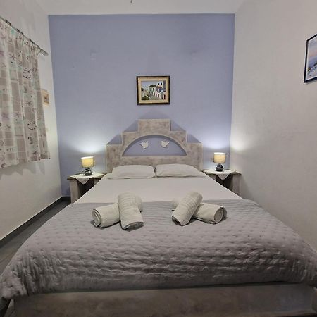 Porto Apergis Aparthotel Agios Ioannis  Exterior photo